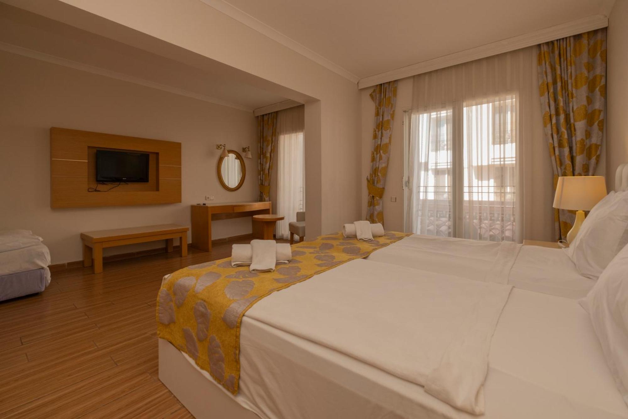 Ladonia Hotels Del Mare (Adults Only) Гумбет Экстерьер фото
