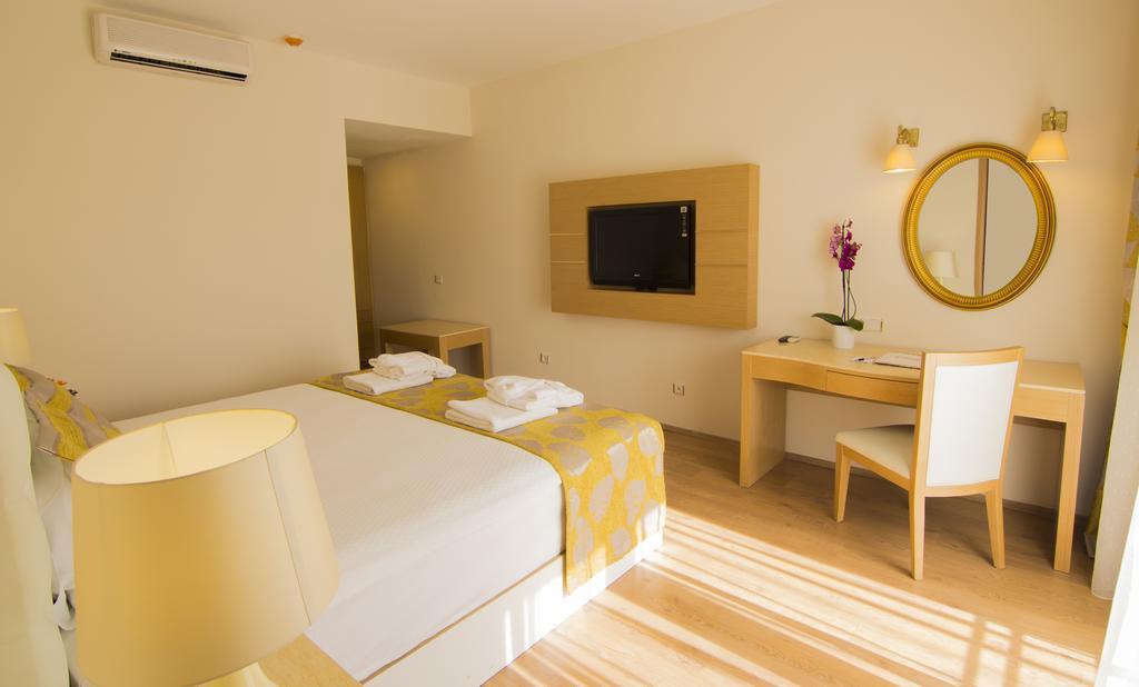 Ladonia Hotels Del Mare (Adults Only) Гумбет Экстерьер фото