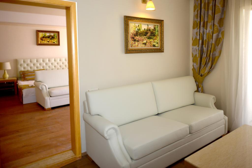 Ladonia Hotels Del Mare (Adults Only) Гумбет Экстерьер фото